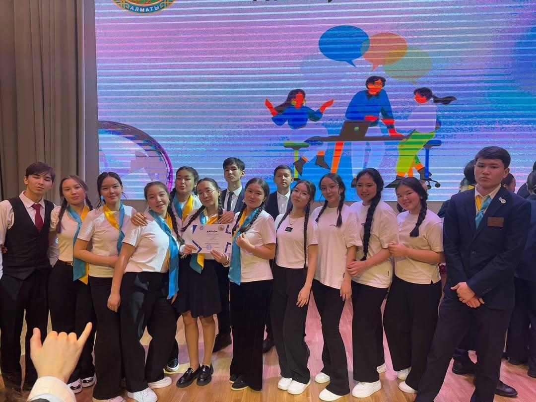 #188 мектеп-гимназиясының өзін-өзі басқару ұйымы “Үздік мектеп парламенті” байқауында ІІ-орынға ие болды👏👏👏